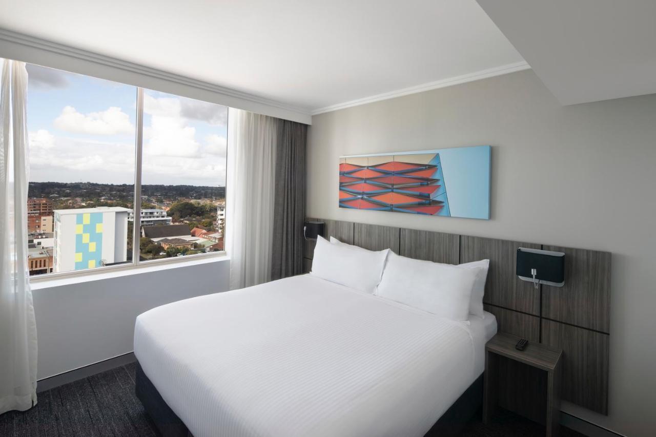 Mercure Sydney Bankstown Exterior foto