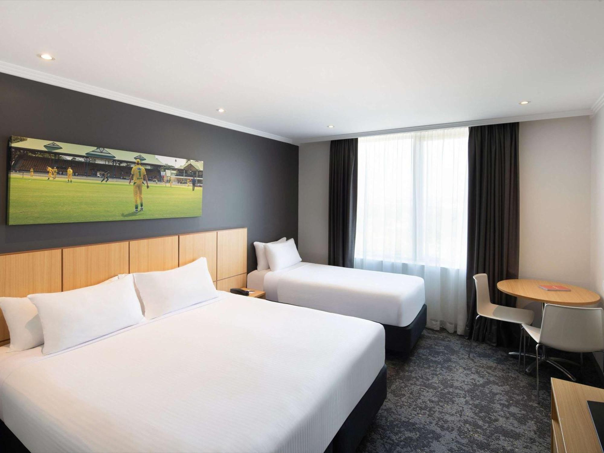 Mercure Sydney Bankstown Exterior foto