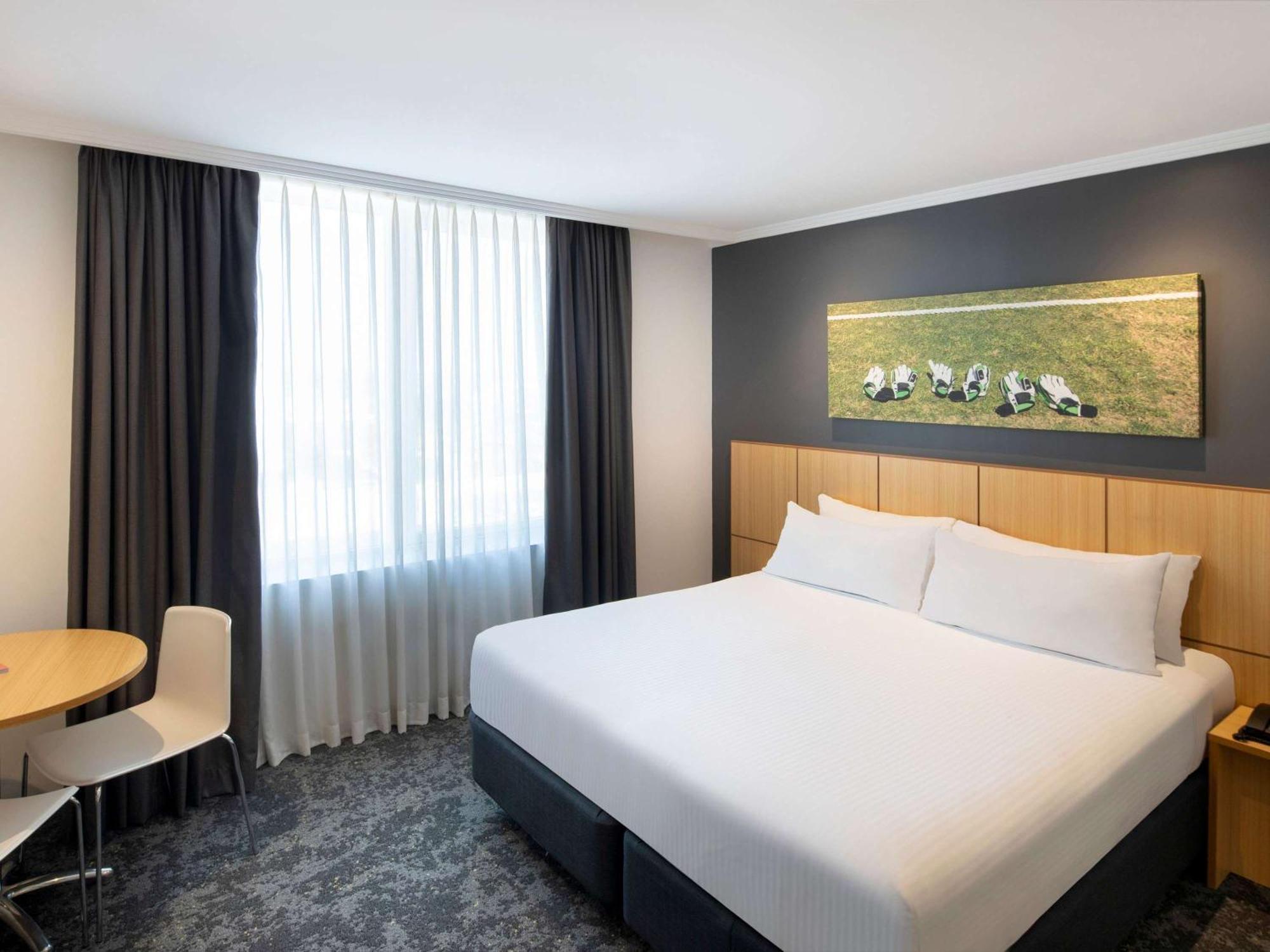 Mercure Sydney Bankstown Exterior foto