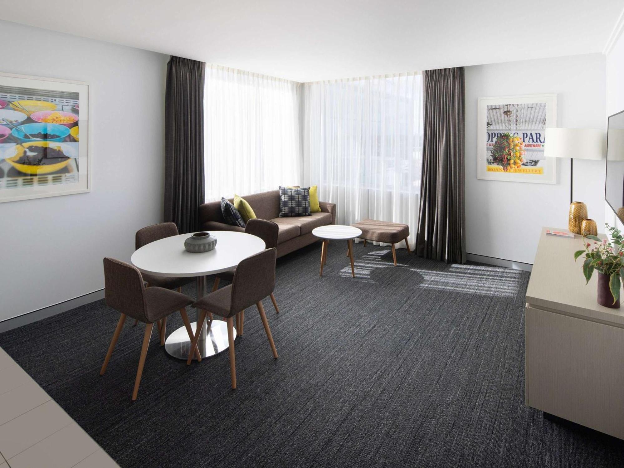 Mercure Sydney Bankstown Exterior foto